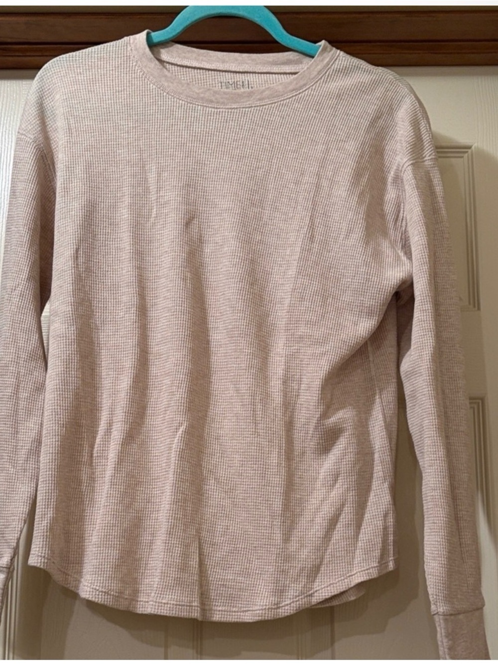 Time and Tru Lightweight Waffle-Knit Long Sleeve Top in Light Beige - Sz Large